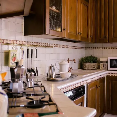 Wunderschoene In Mit Grosser Terrasse By Interhome * كورتونا