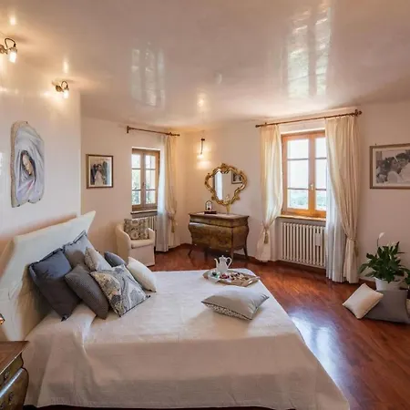 Wunderschoene In Mit Grosser Terrasse By Interhome