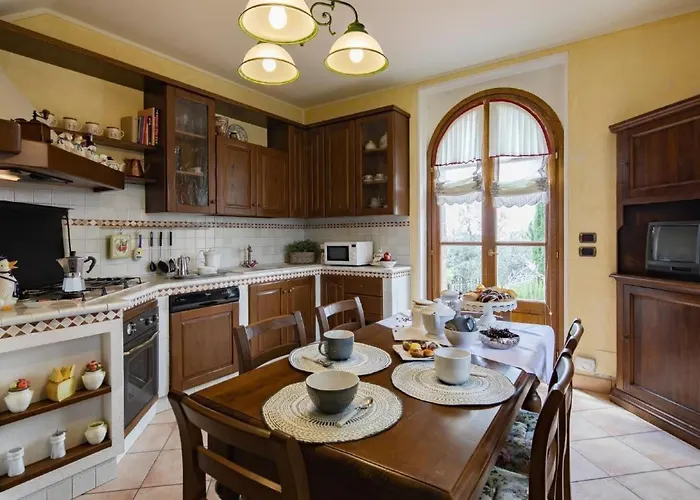 Wunderschoene In Mit Grosser Terrasse By Interhome Apartman